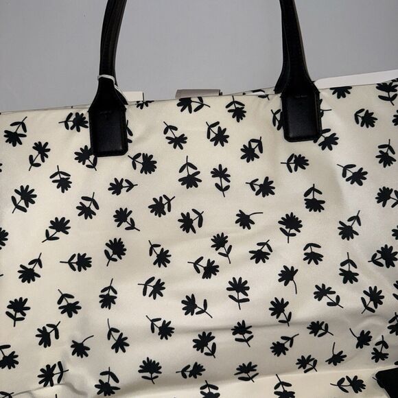 Tory Burch Ella Ivory Daisy Print Nylon Leather Tote Bag NWT - Picture 4 of 9